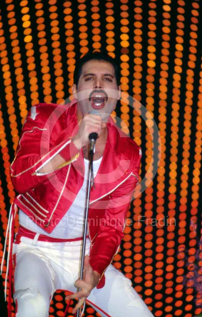 QUEEN, Freddy Mercury. Rome, 1982.