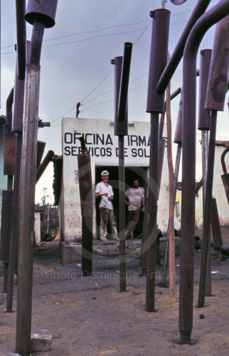 Réparateur de pots d'échappement.